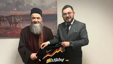 Önemli Din Adamı Acilen Hastaneye Kaldırıldı