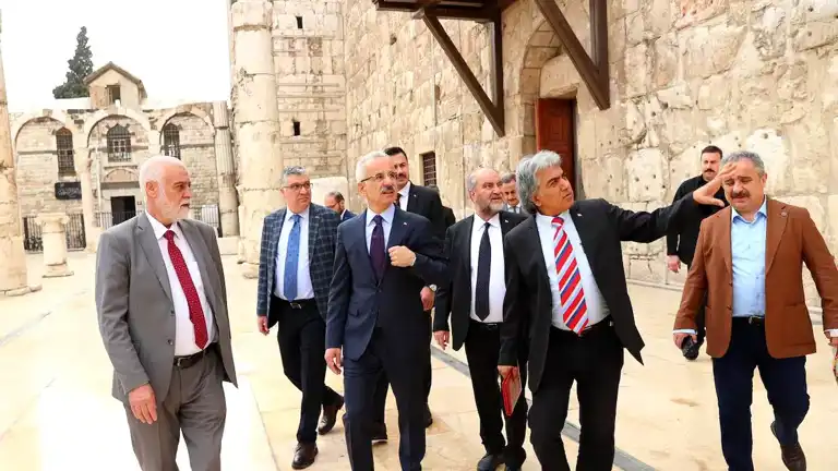 Uraloğlu Şam'da Emevi Camisi'ni Ziyaret Etti